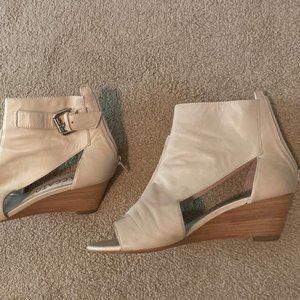 Staccato white leather wedge bootie